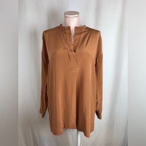 VINCE V-NECK  100% SILK BLOUSE LONG SLEEVE SAND TOP SIZE XS
